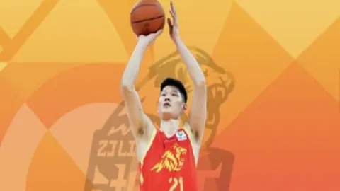印尼足球巅峰对决：塞曼巴东对阵佩西加雅加达，激情赛事深度剖析！